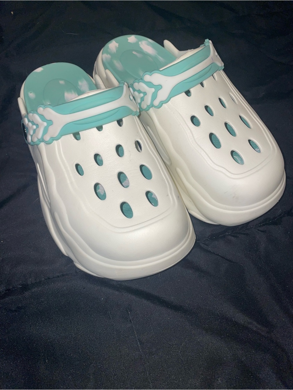 White and Mint Comfort croc style Clogs - Lightweight Slip-On Sandals w7 m5